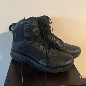 Men’s Under Armour Black Boots Size 12